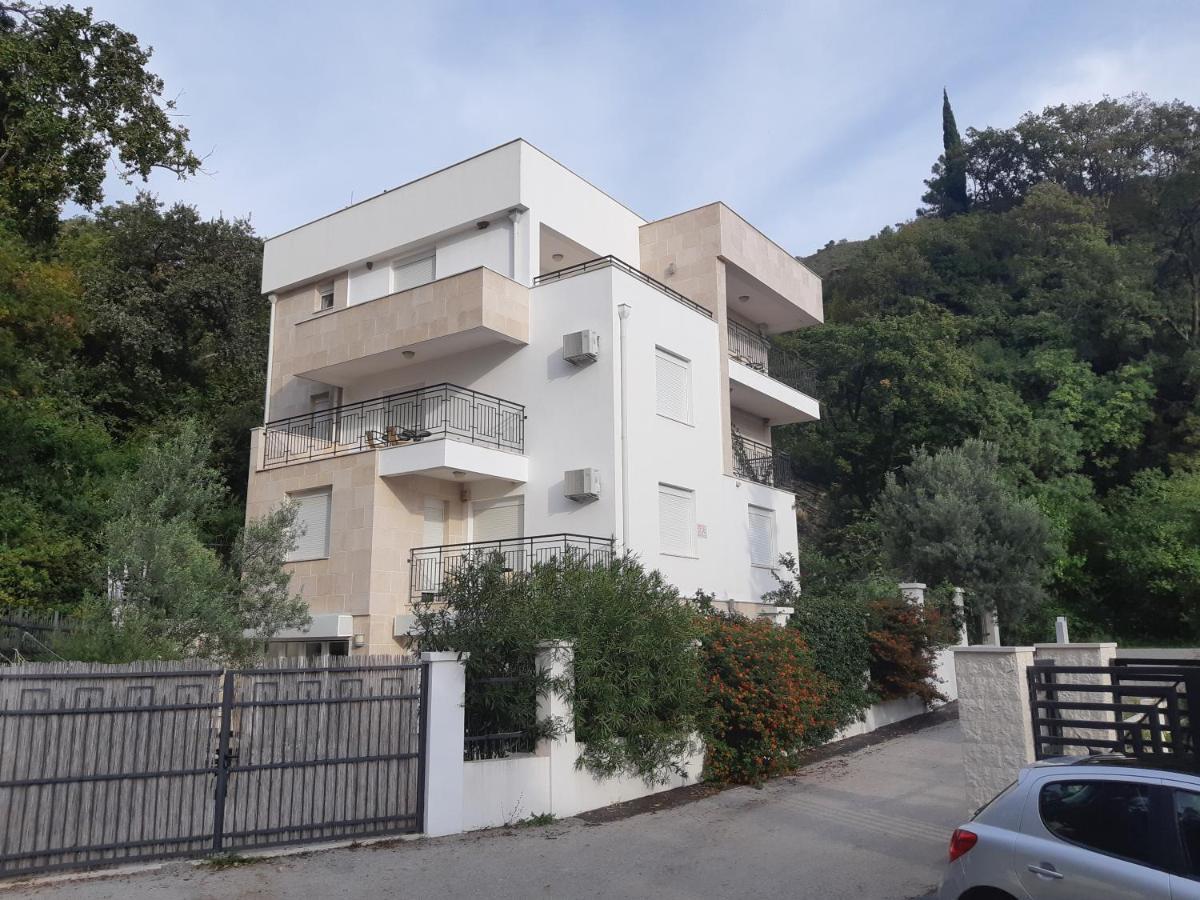 Apartments Villa Simonovic Petrovazzo Esterno foto