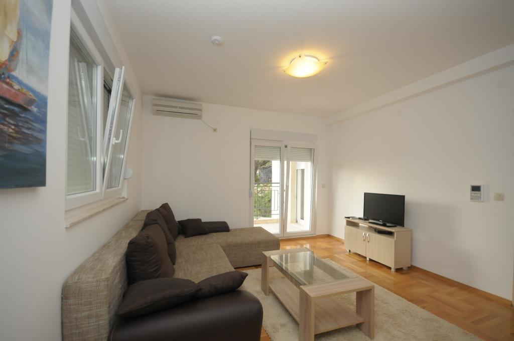 Apartments Villa Simonovic Petrovazzo Esterno foto