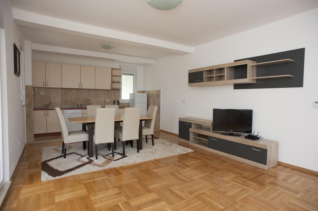 Apartments Villa Simonovic Petrovazzo Esterno foto