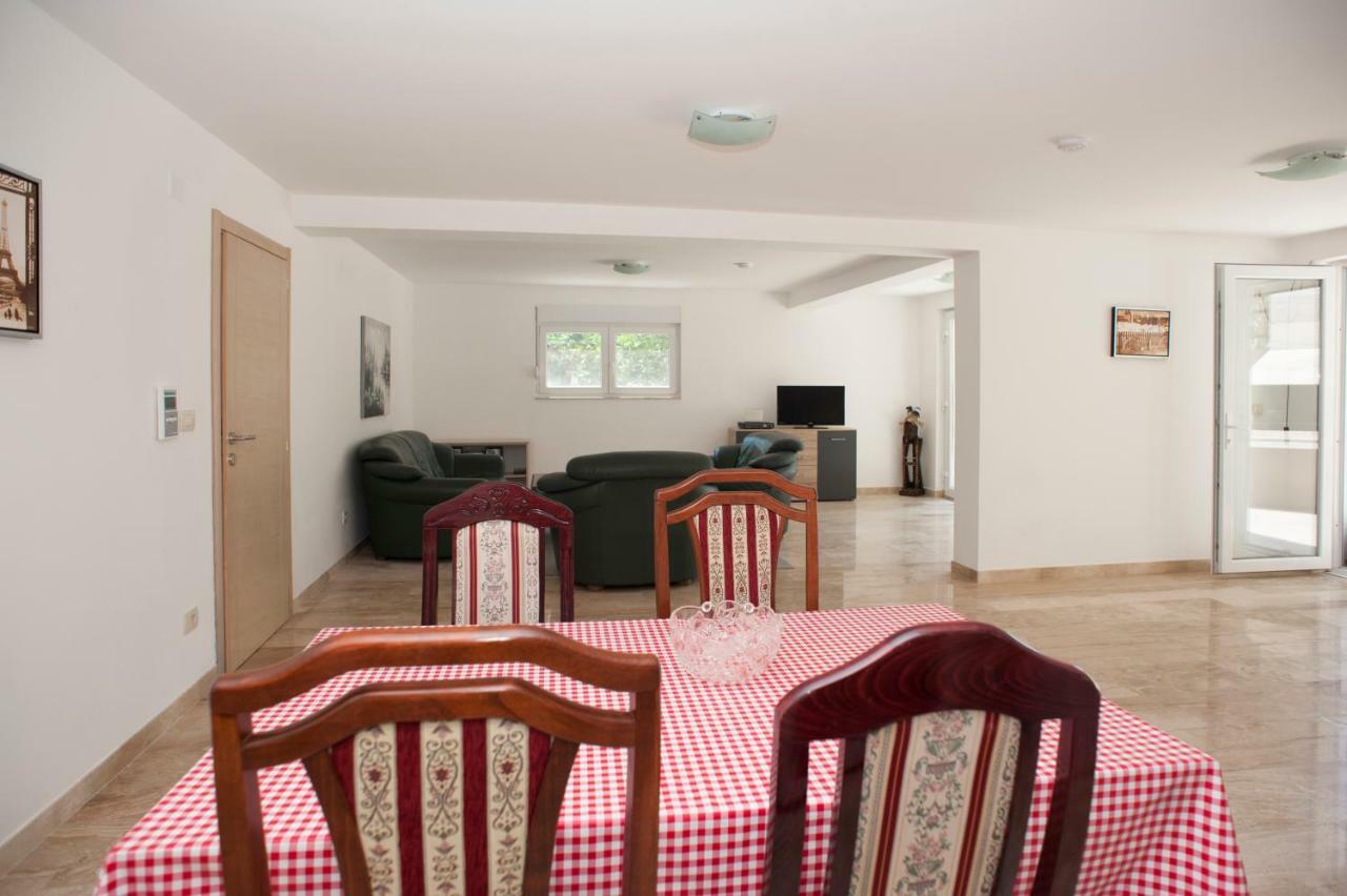 Apartments Villa Simonovic Petrovazzo Esterno foto